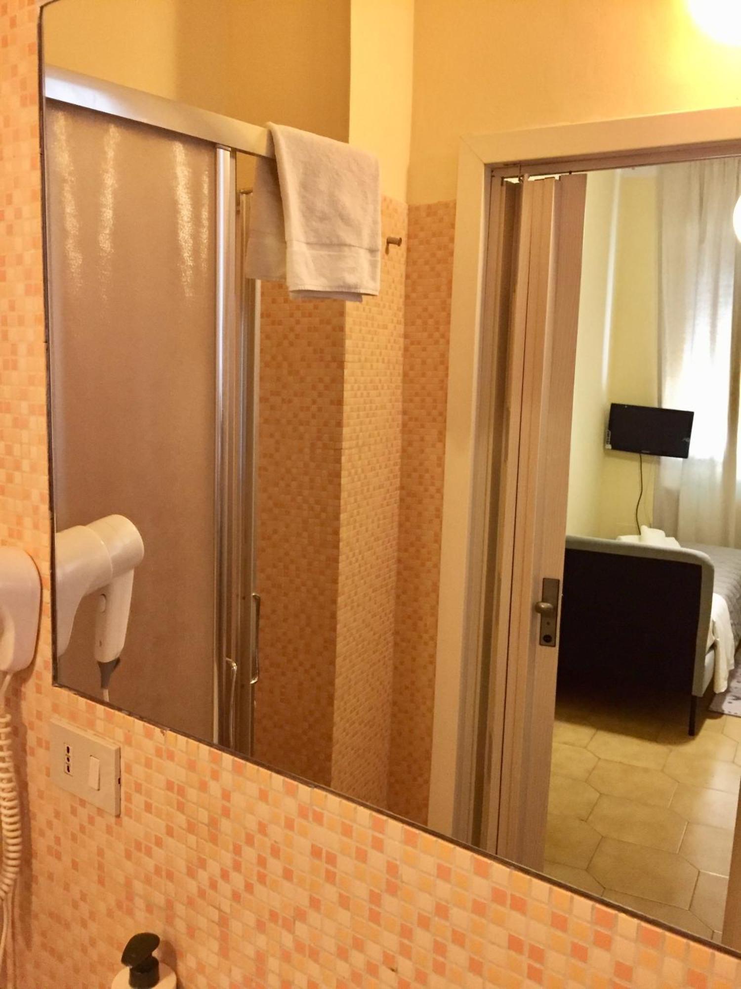 6 Keys Bed & Breakfast Пиза Екстериор снимка